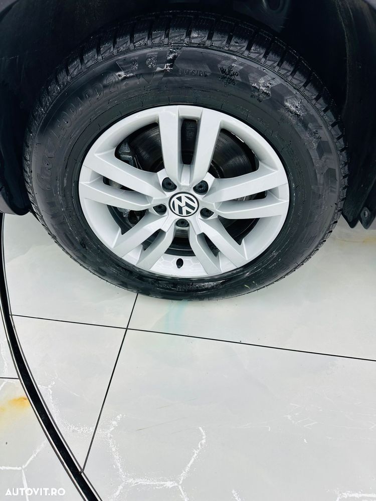 Volkswagen Tiguan 2.0 TDI SCR BlueMotion Technology Sport & Style - 9