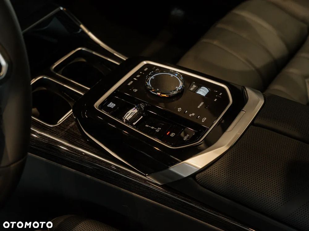 BMW Seria 7 740d xDrive - 10