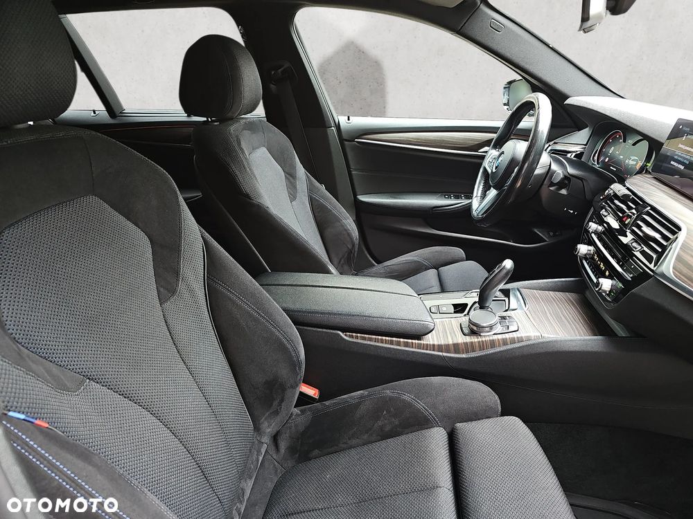 BMW Seria 5 520d M Sport sport - 13