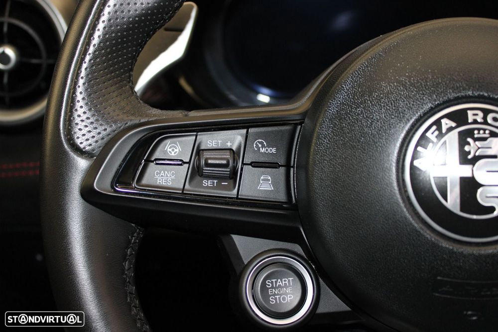 Alfa Romeo Tonale 1.3 Plug-In Hybrid Veloce e-AWD - 12