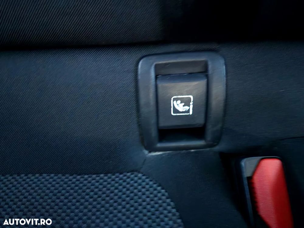 Renault Megane TCe GPF Business - 27