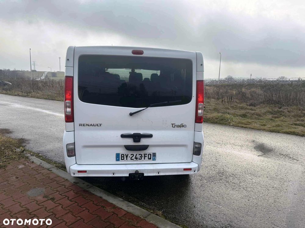 Renault Trafic FAP Passenger Black Edition - 12