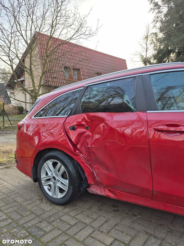 Kia Ceed 1.5 T-GDI M - 6