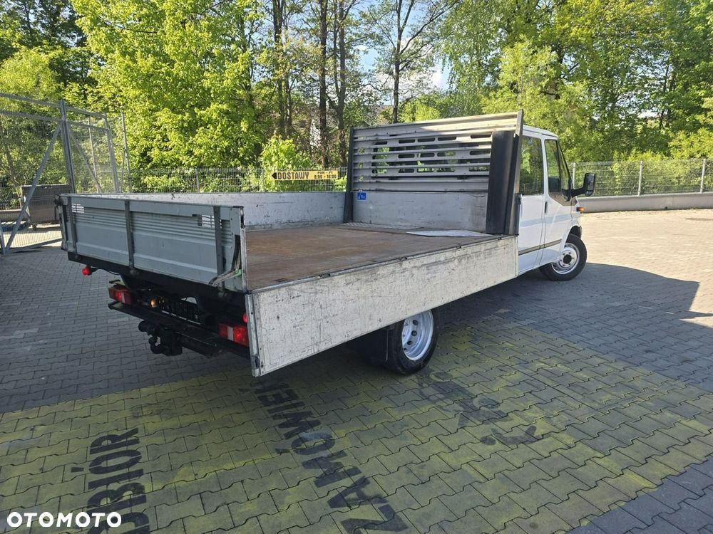 Ford Transit - 12