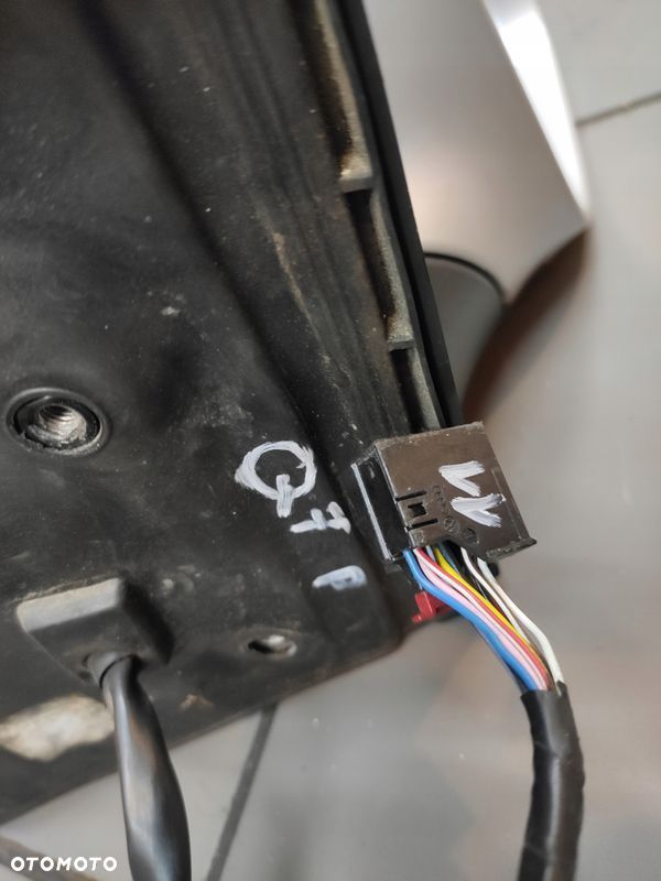 AUDI Q7 4L LIFT LUSTERKO PRAWE 11PIN LX7W ORYGINAŁ BARDZO ŁADNE - 11