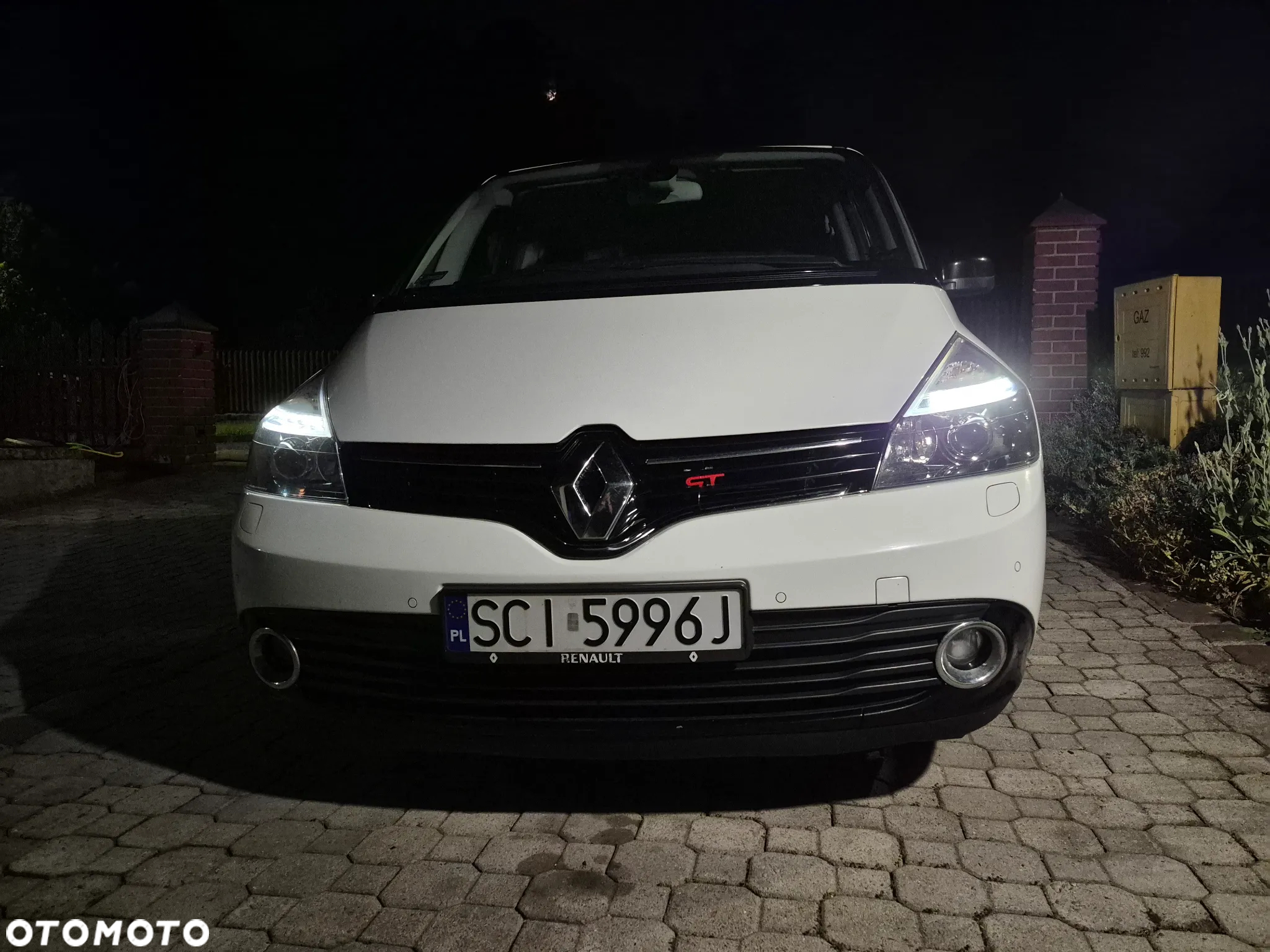 Renault Espace dCi 150 FAP Paris - 9