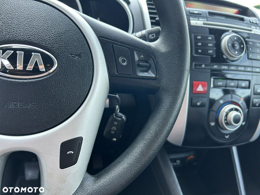 Kia Venga 1.4 CRDi M - 12