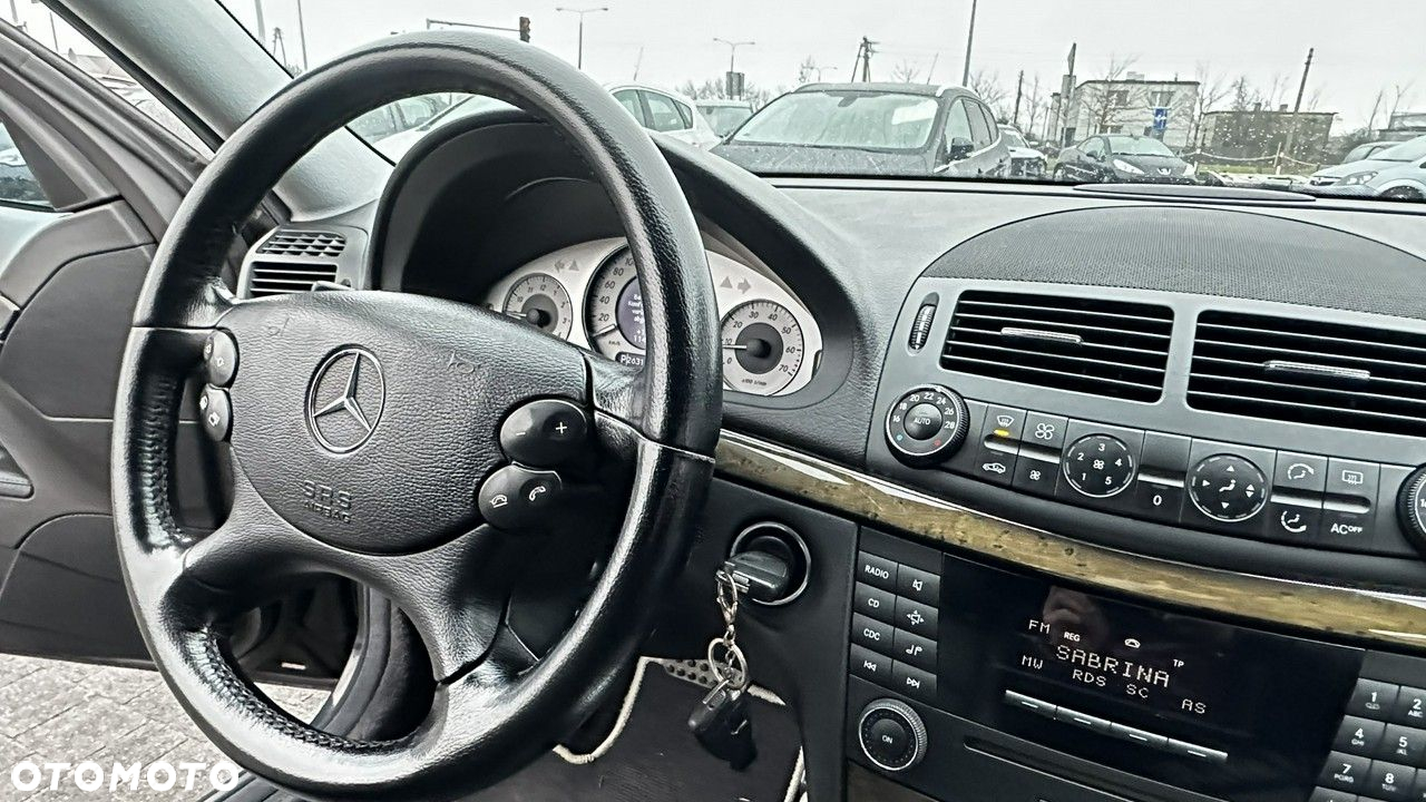 Mercedes-Benz Klasa E - 16