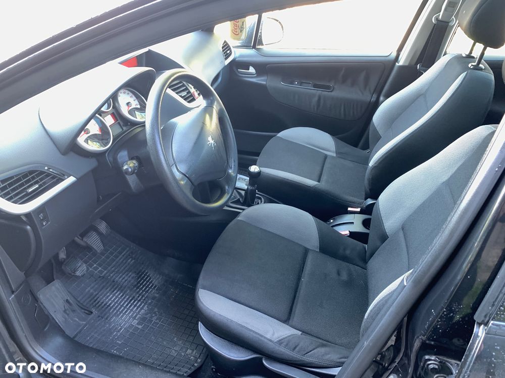 Peugeot 207 1.4 - 14
