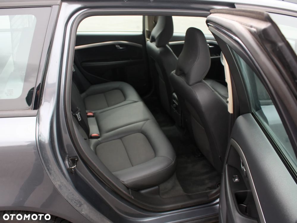 Volvo V70 2.0 - 9