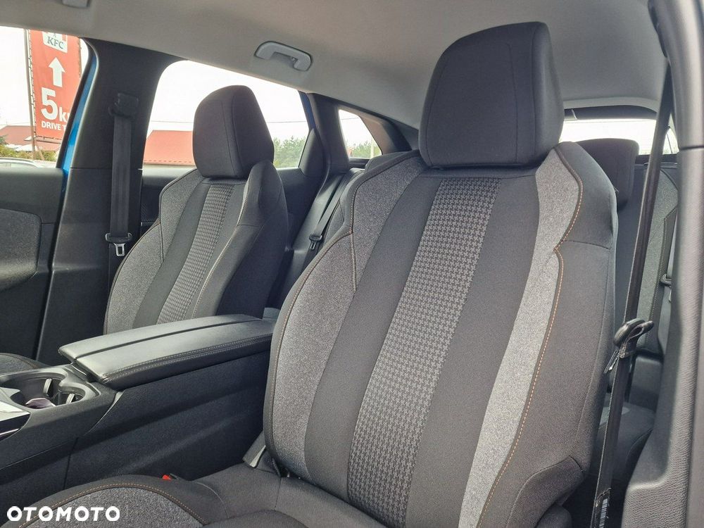 Peugeot 3008 1.2 PureTech Active Pack S&S EAT8 - 22