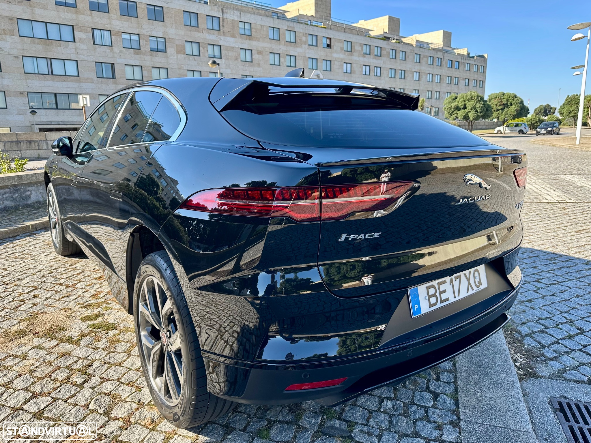 Jaguar I-Pace EV400 AWD HSE - 14