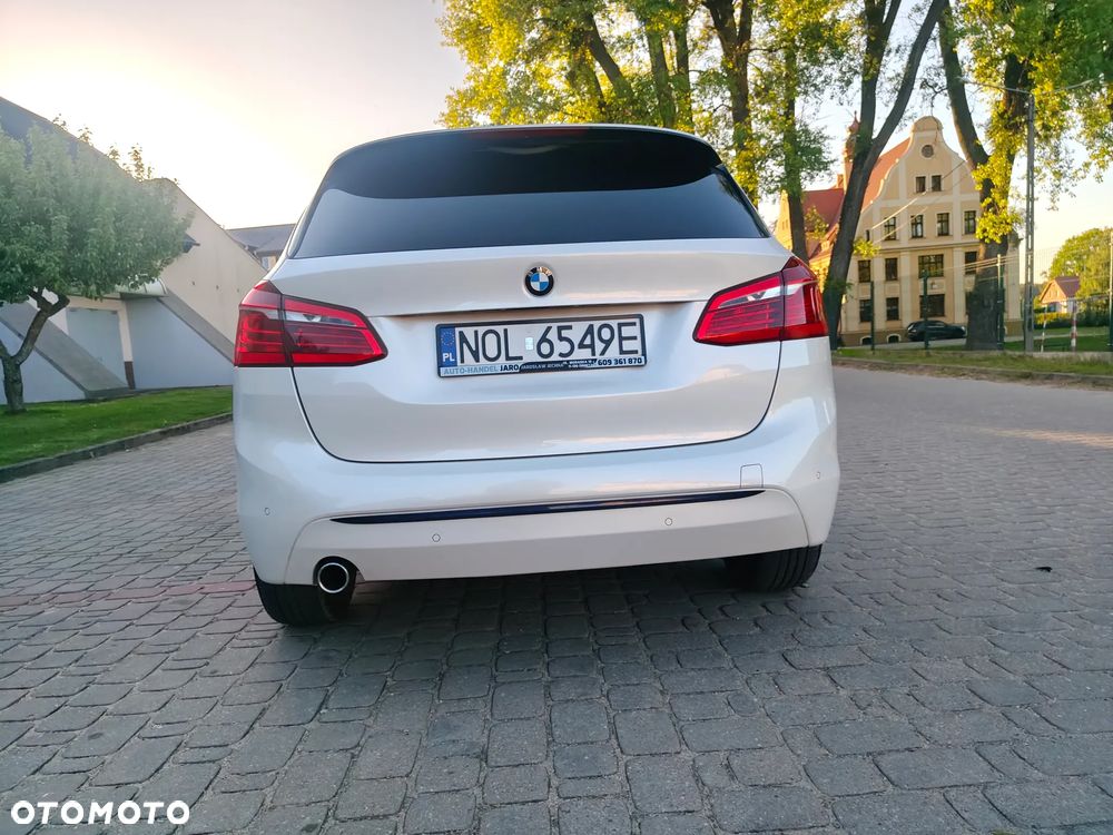 BMW Seria 2 218d Sport - 28