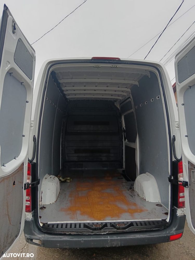 Mercedes-Benz Sprinter - 5