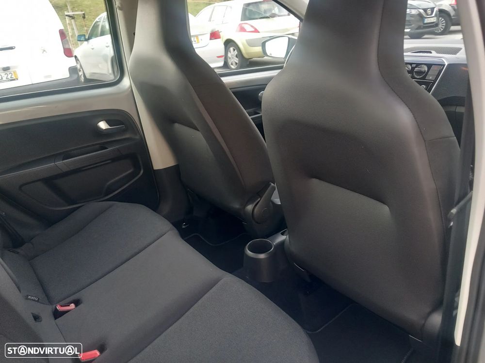 VW Up! 1.0 Move R-Line - 13