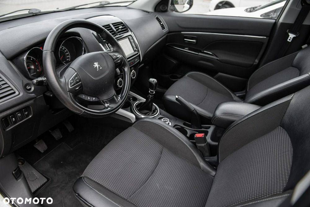 Peugeot 4008 - 8
