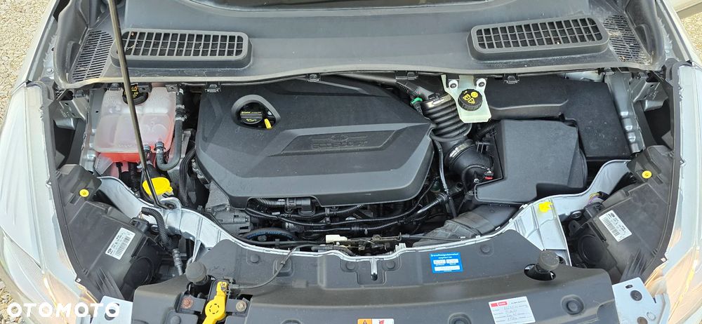 Ford Kuga 1.6 EcoBoost 2x4 Titanium - 13