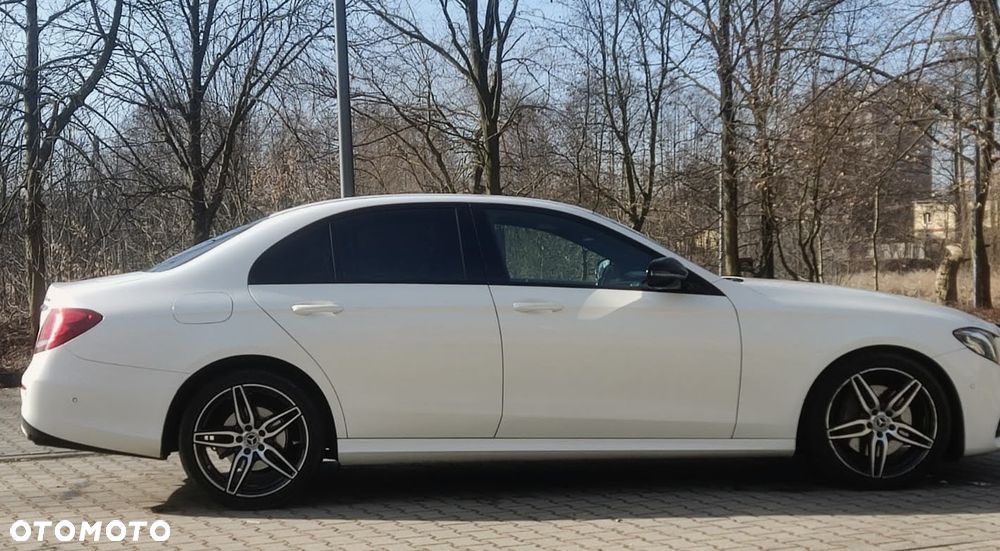 Mercedes-Benz Klasa E 220 d 4-Matic 9G-TRONIC - 4