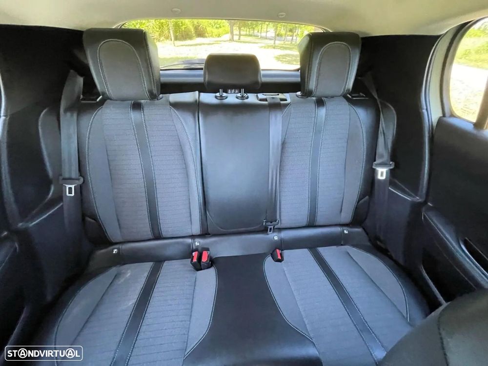 Peugeot e-208 50 kWh Allure - 31
