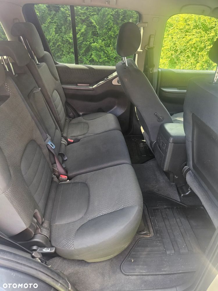 Nissan Pathfinder 2.5 D LE EU5 - 6