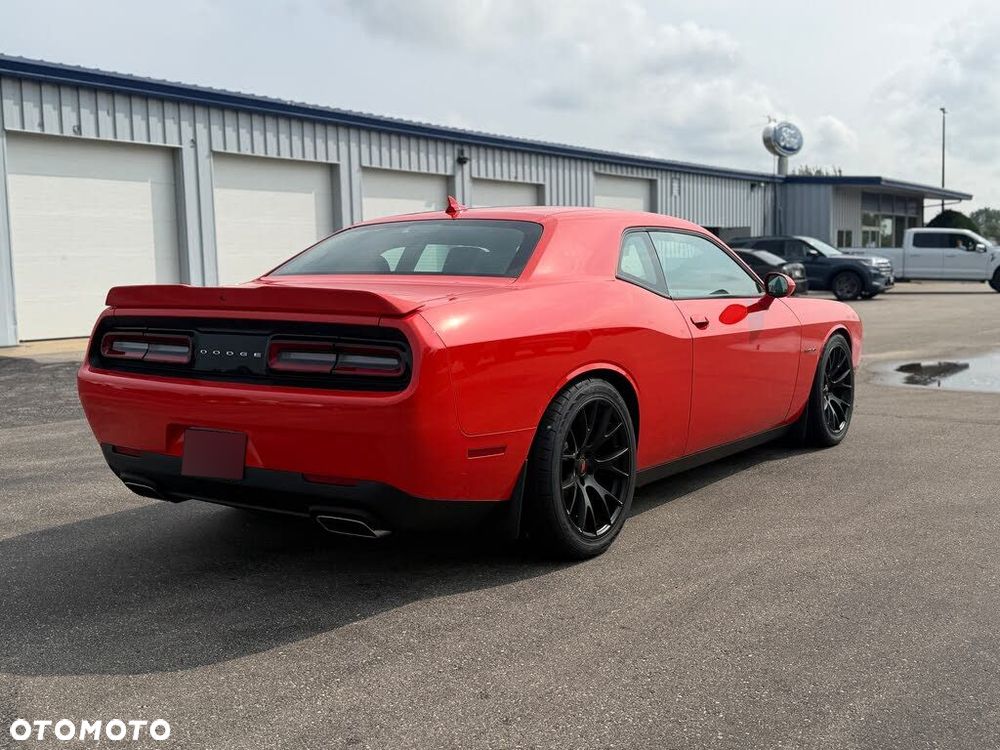 Dodge Challenger 5.7 R/T - 6