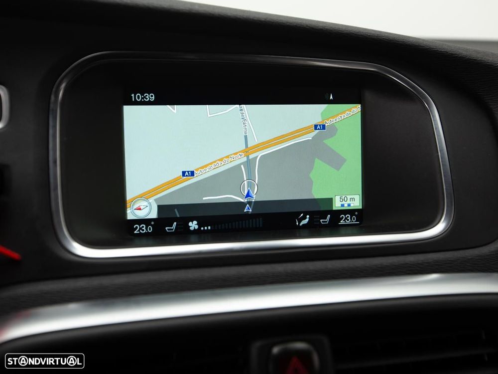 Volvo V40 2.0 D2 R-Design - 19