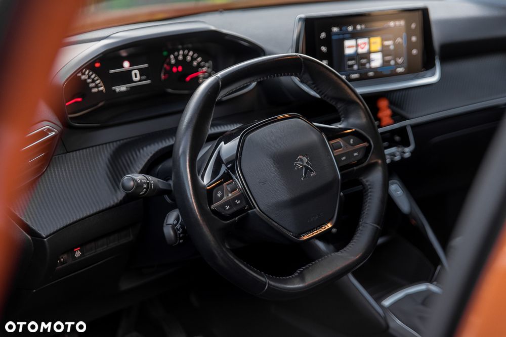 Peugeot 2008 1.2 PureTech Allure Pack S&S - 21