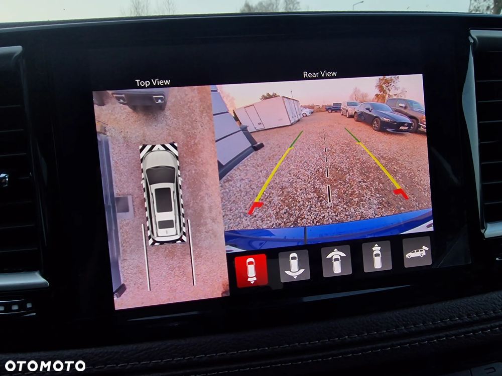 Chrysler Pacifica - 28