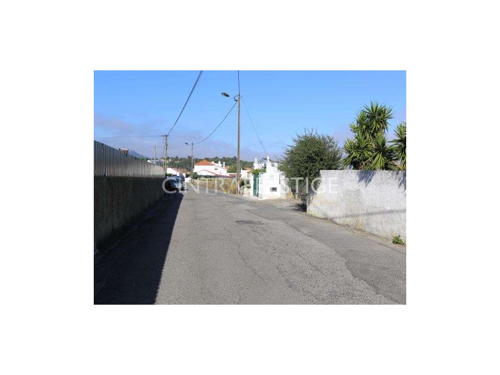 Terreno 24.000m2 com duas frentes para construção em Lourel- Sintra - Grande imagem: 3/16
