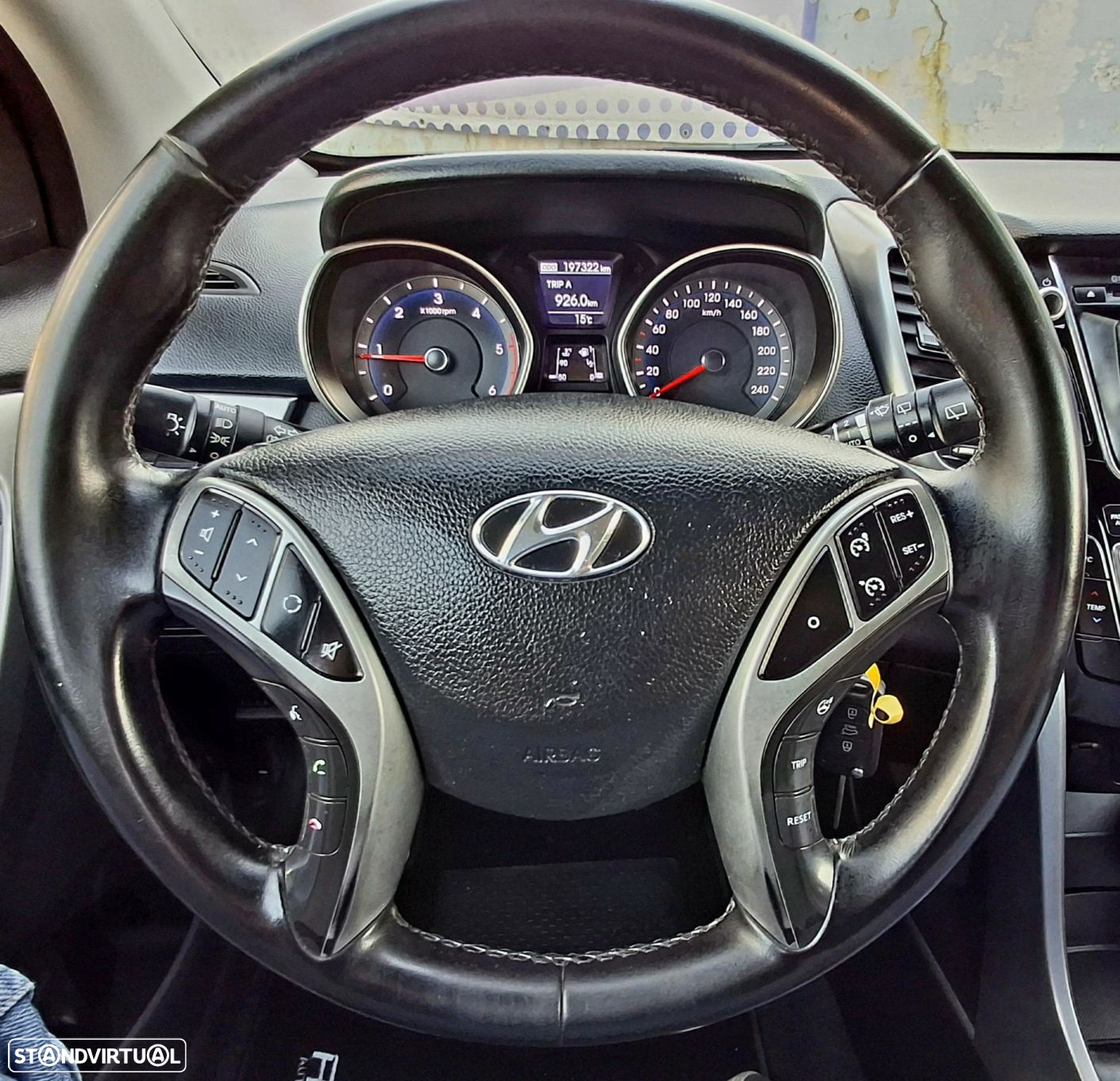 Hyundai i30 1.6 CRDI STyle J17 - 12