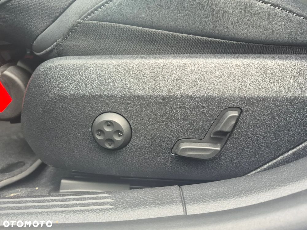 Mercedes-Benz Klasa C 200 9G-TRONIC - 19