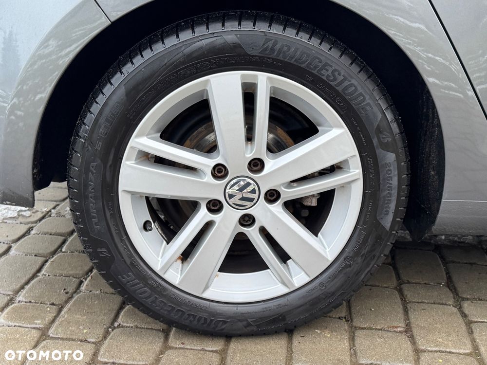 Volkswagen Golf - 26