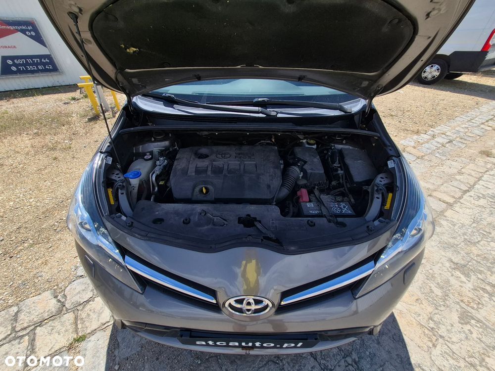 Toyota Verso 1.8 Prestige EU5 MS - 19