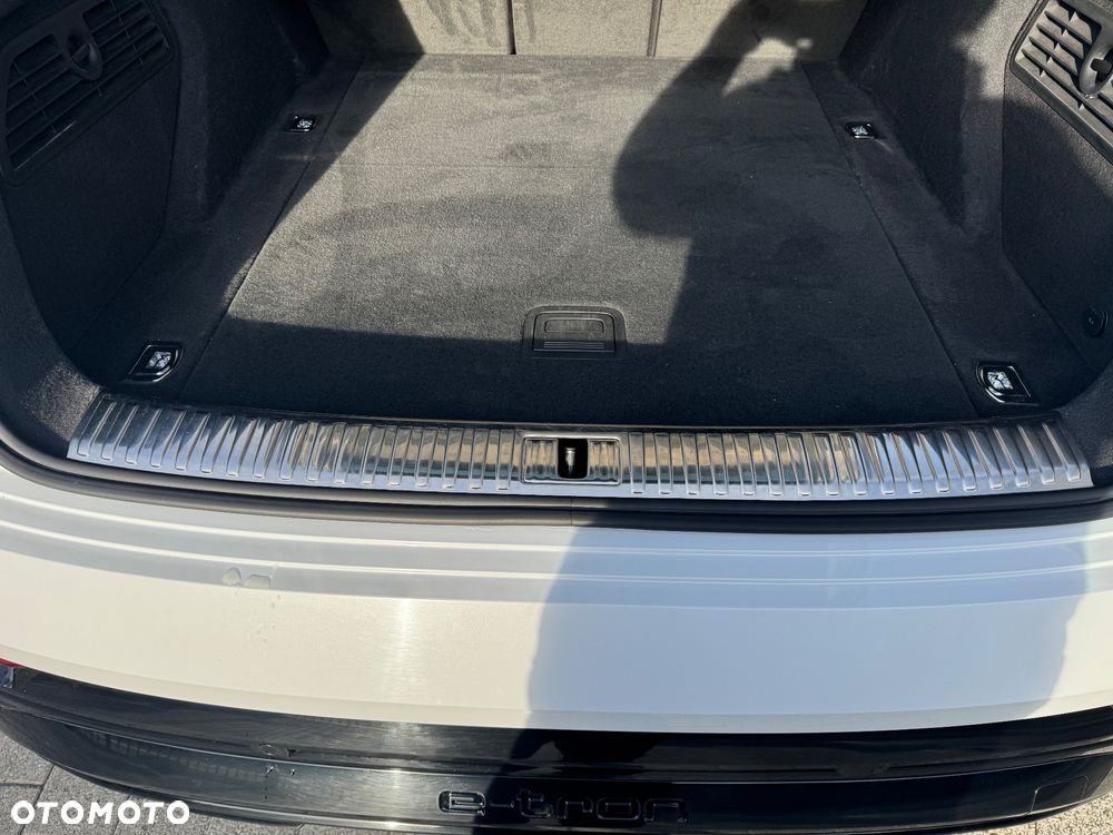 Audi Q8 e-tron 50 95kWh Quattro S Line - 8