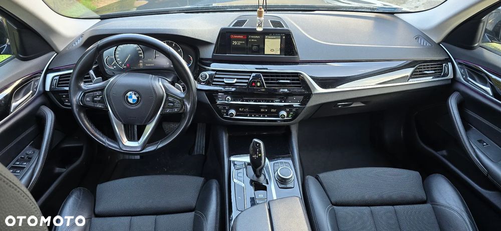 BMW Seria 5 518d Sport Line sport - 6