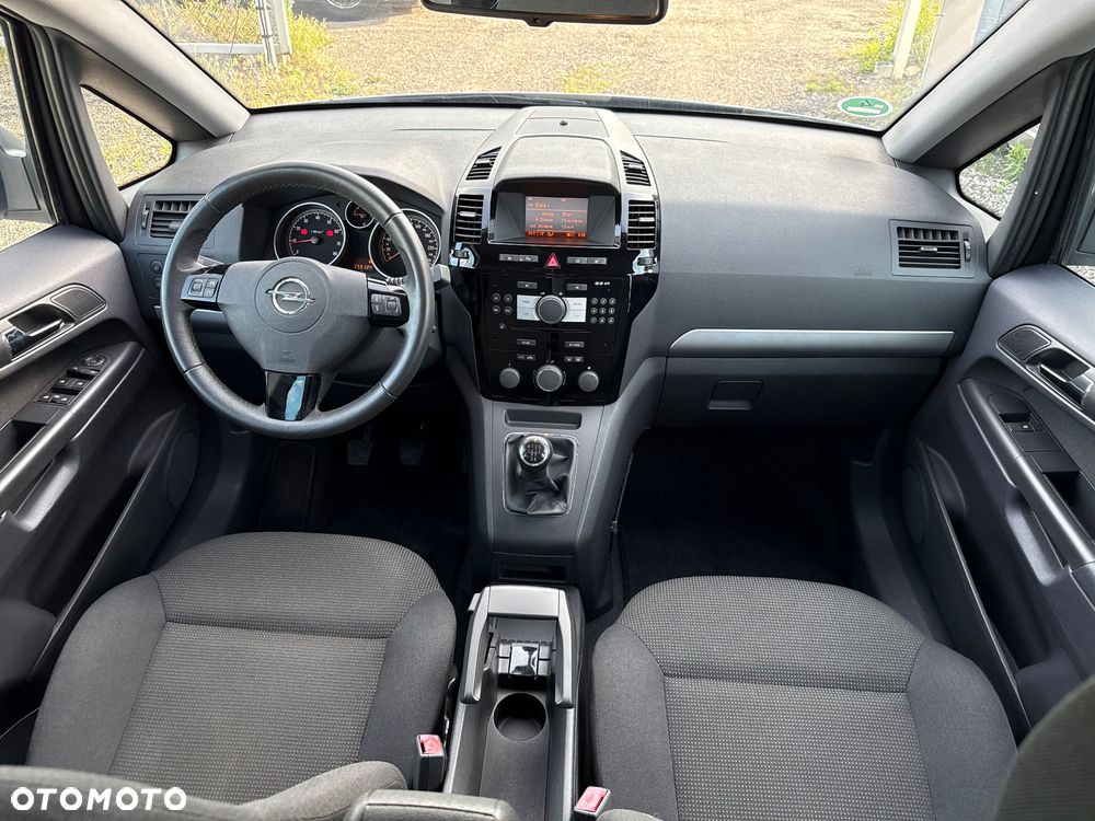 Opel Zafira 1.8 Cosmo - 18