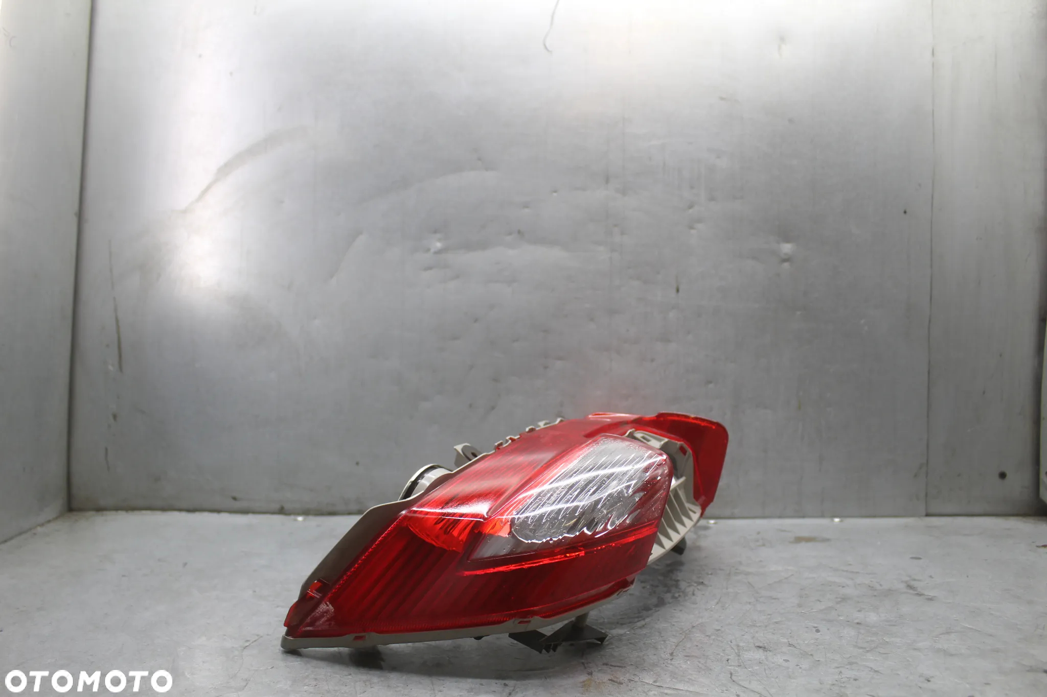 Suzuki Burgman AN 400 K3 K4 K5 K6 lampa tył tylna - 2