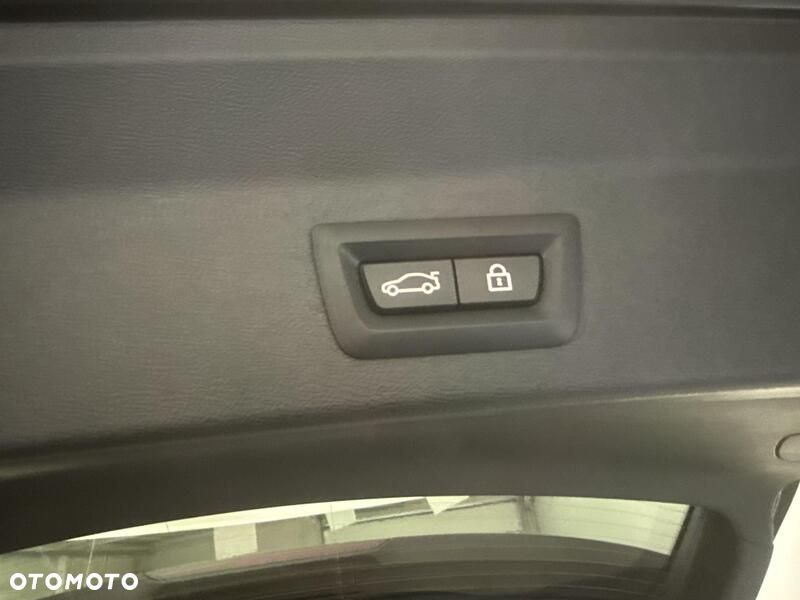 BMW X3 xDrive20i - 26