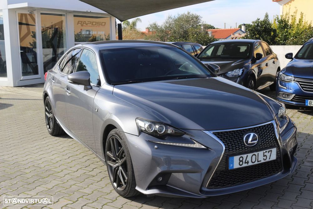 Lexus IS 300H F Sport - 3