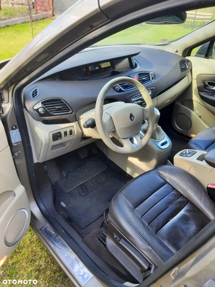 Renault Scenic - 9