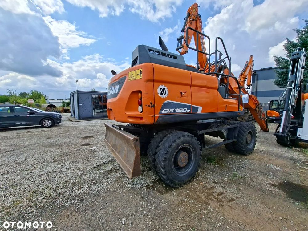 Doosan DX160W-5