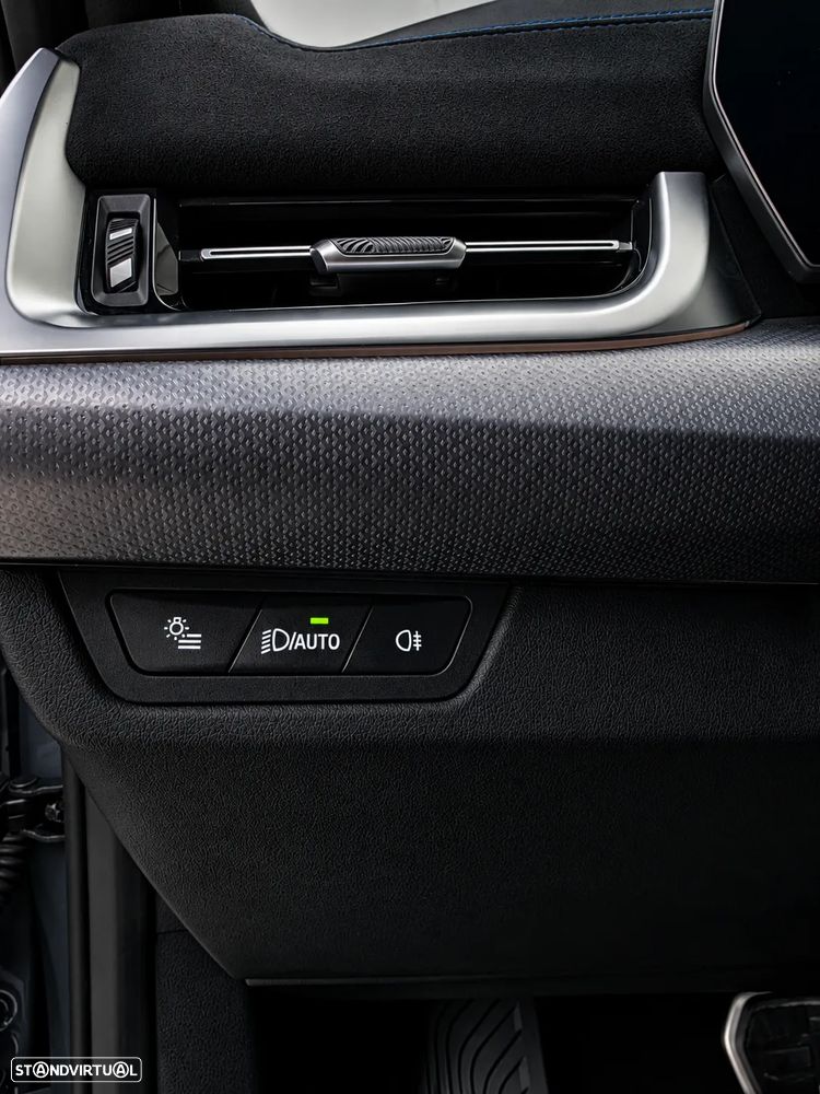 BMW iX2 eDrive20 Pack Desportivo M Pro - 30
