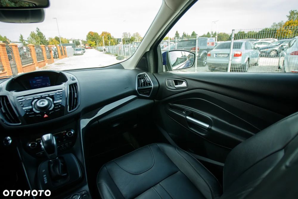 Ford Kuga 2.0 TDCi 4x4 Titanium - 34