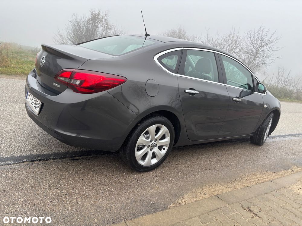 Opel Astra 1.4 Turbo - 16