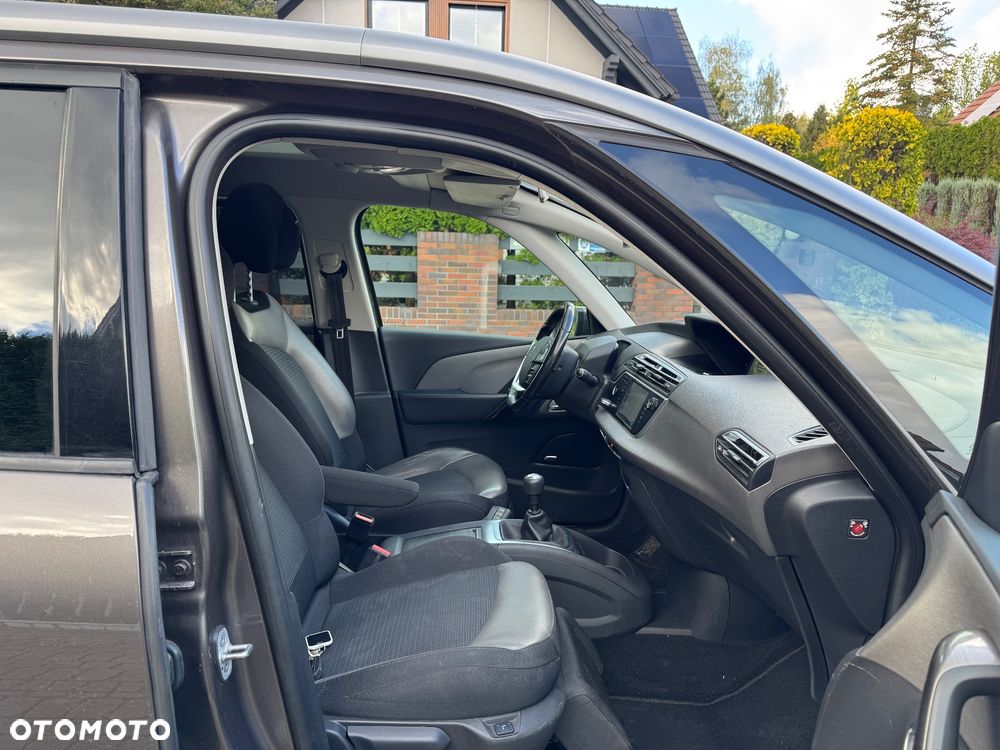 Citroën C4 Grand Picasso - 25