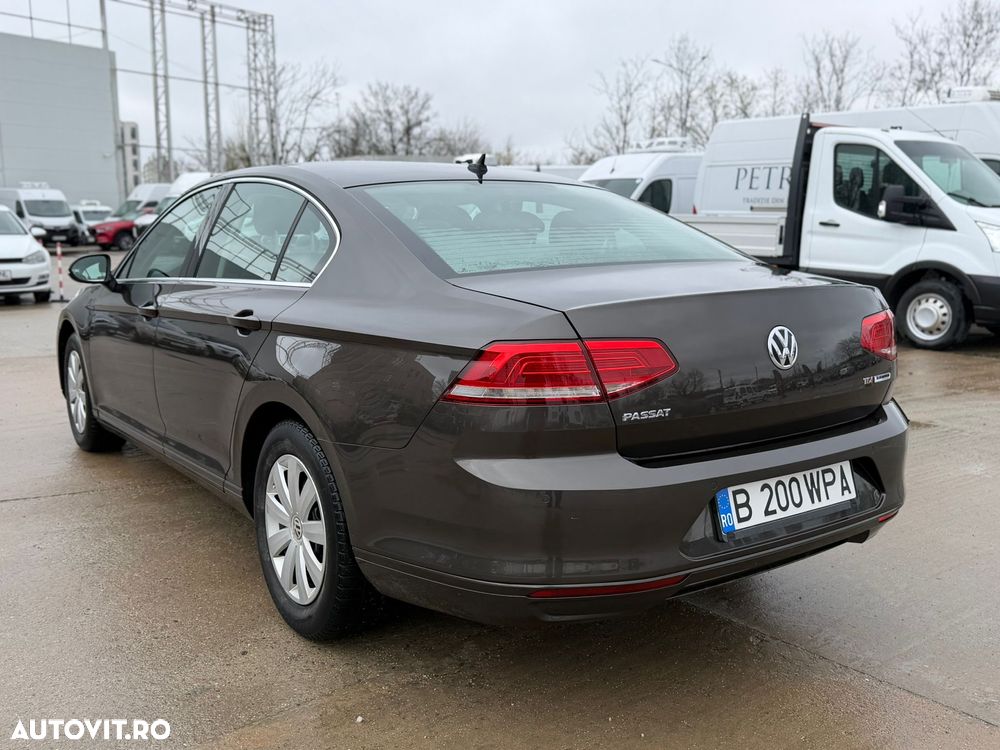 Volkswagen Passat - 10