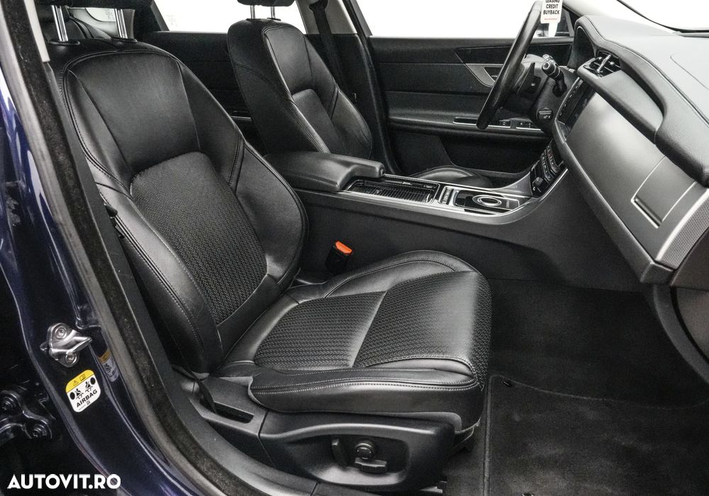 Jaguar XF 20d RWD E-Performance Pure - 14