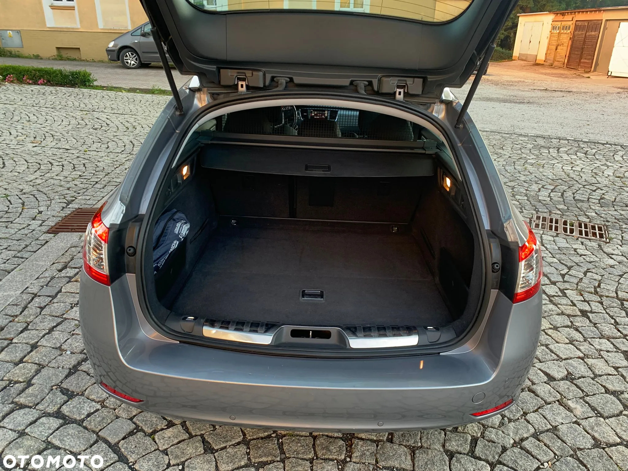 Peugeot 508 SW BlueHDi 150 Stop&Start Business-Line - 21