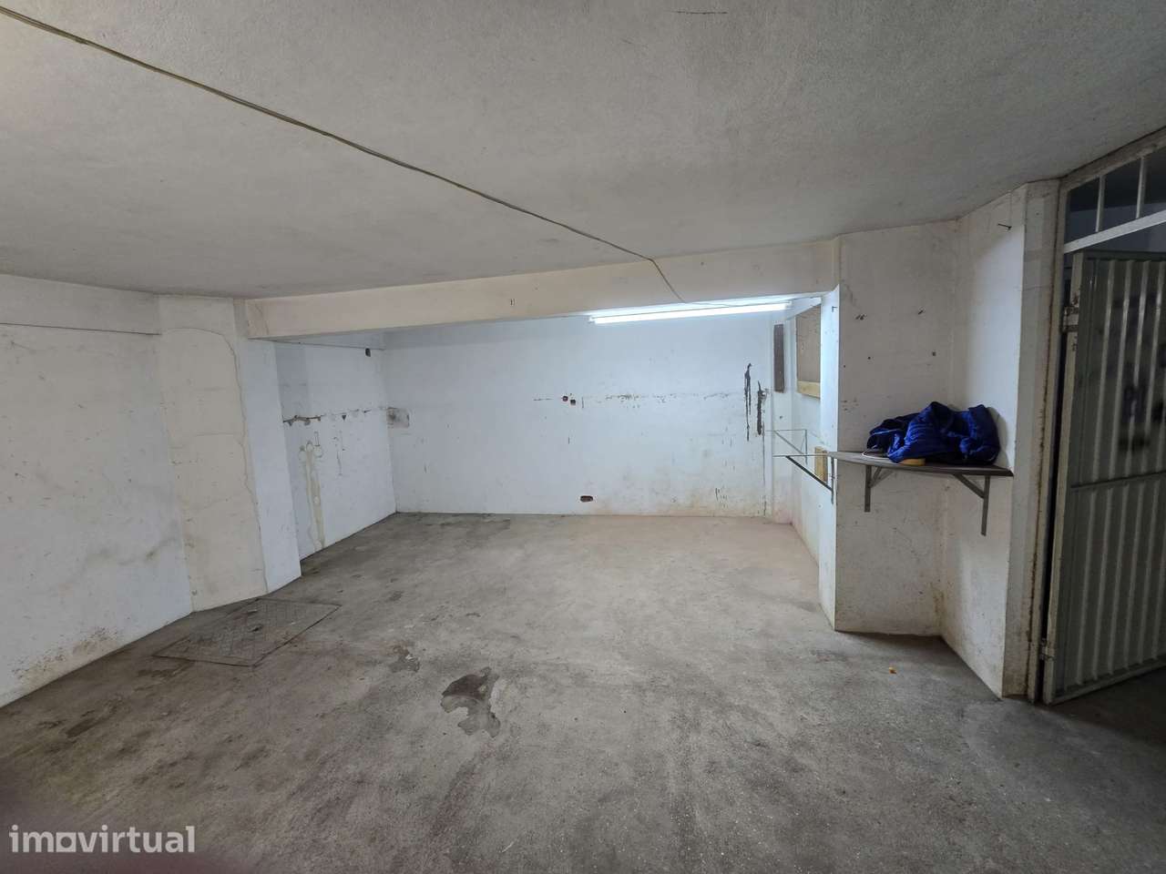 Alugo para Motas Garagem central Braga grande com 25m Quadrados - Grande imagem: 3/6