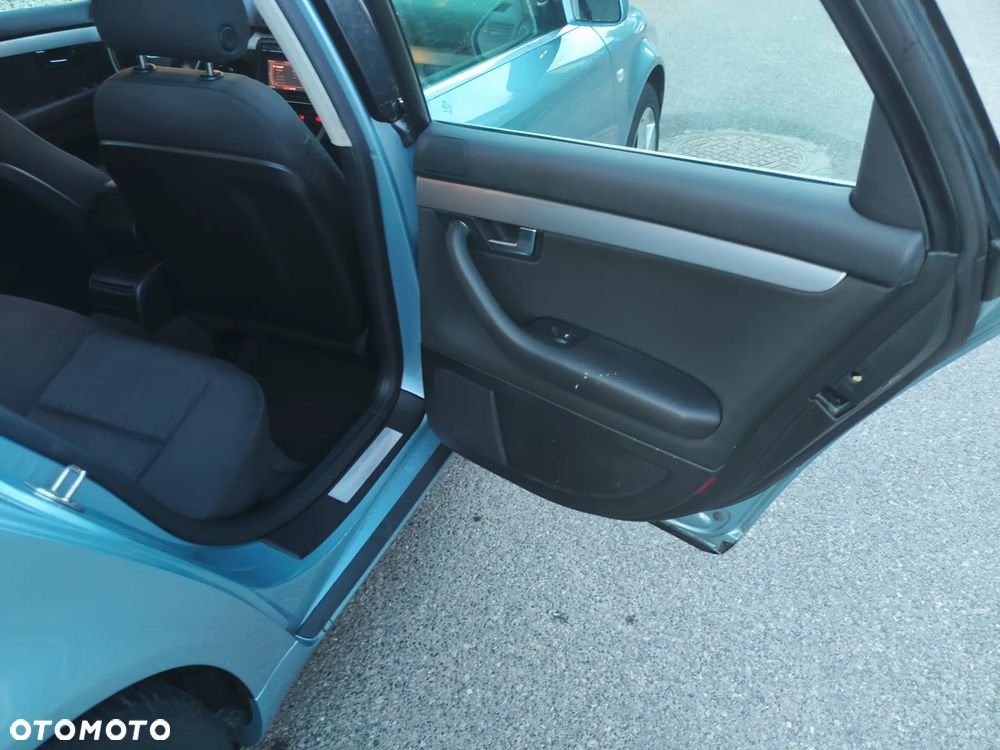 Audi A4 Avant - 22